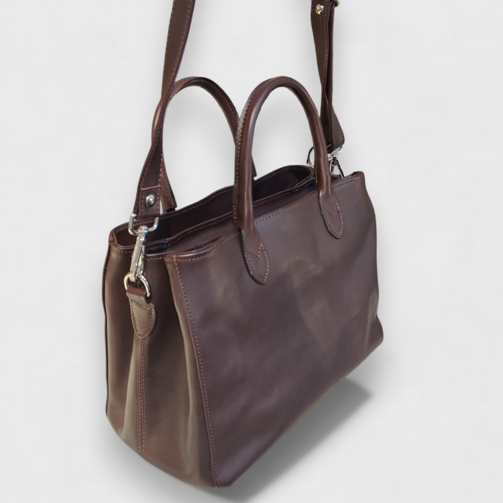 Pelletteria Pelle Nuda Milano, Artigianato italiano, Vera pelle, Negozio borse donna, 3 zip vinaccia