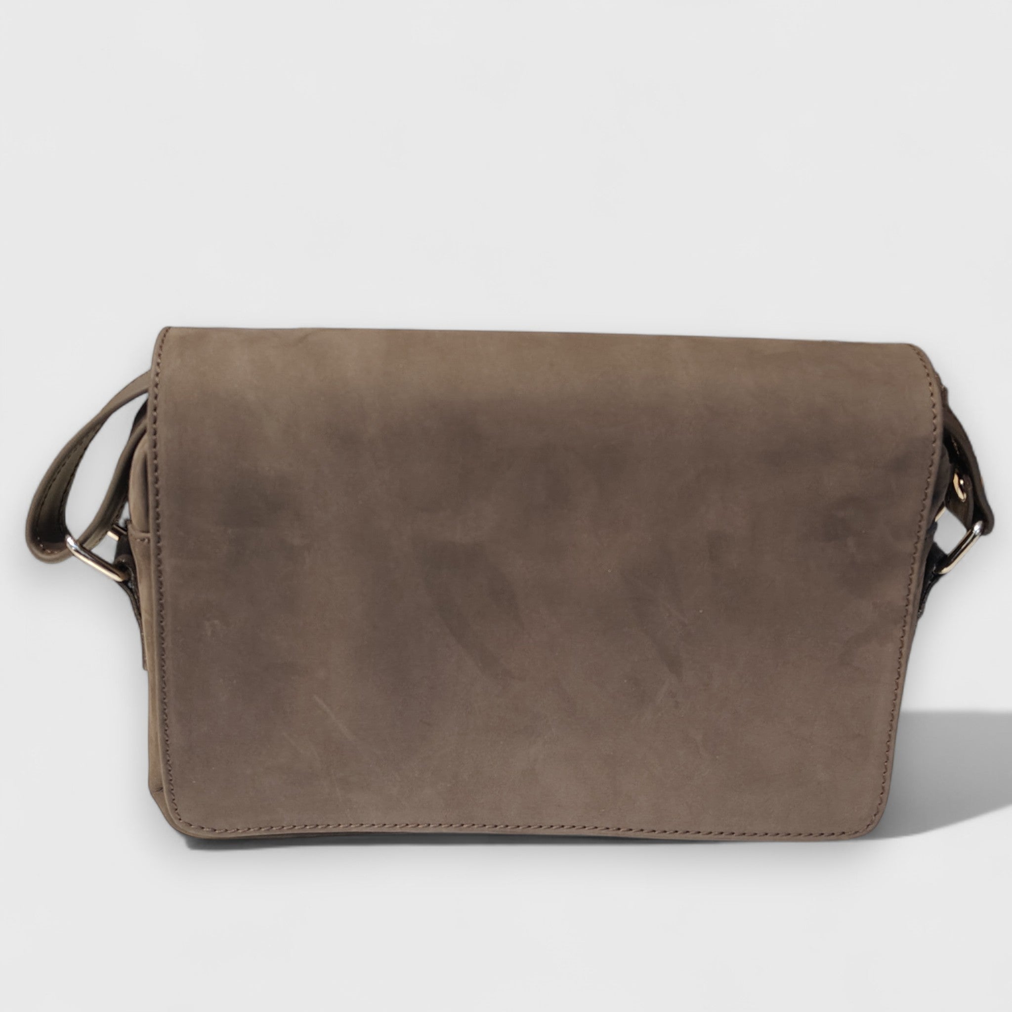 Pelletteria Pelle Nuda Milano, Artigianato Italiano, Vera pelle, Negozio borse donna, Aida nabuk marrone