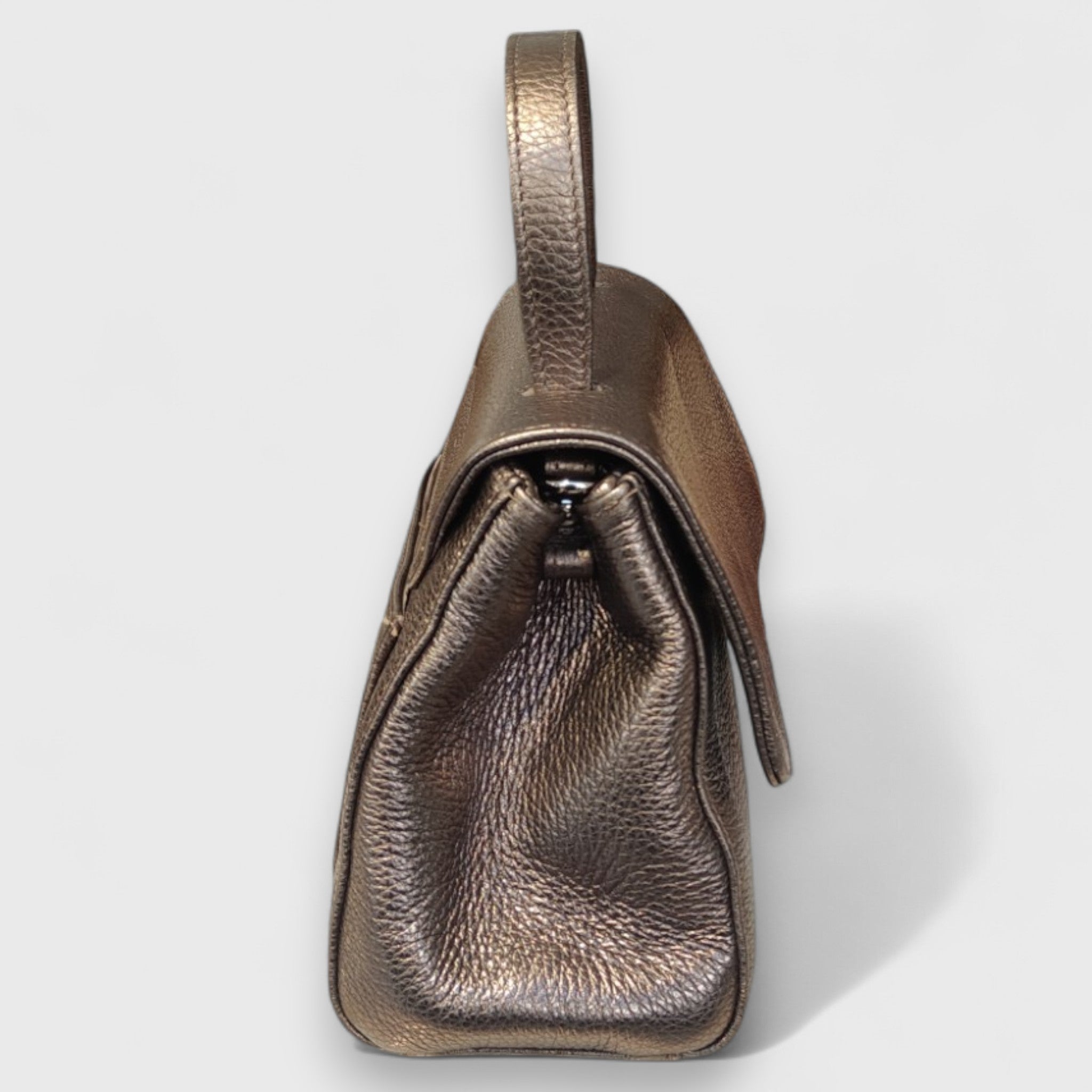 Pelletteria Pelle Nuda Milano, Artigianato Italiano, vera pelle, Negozio Borse donna, Amor bronzo