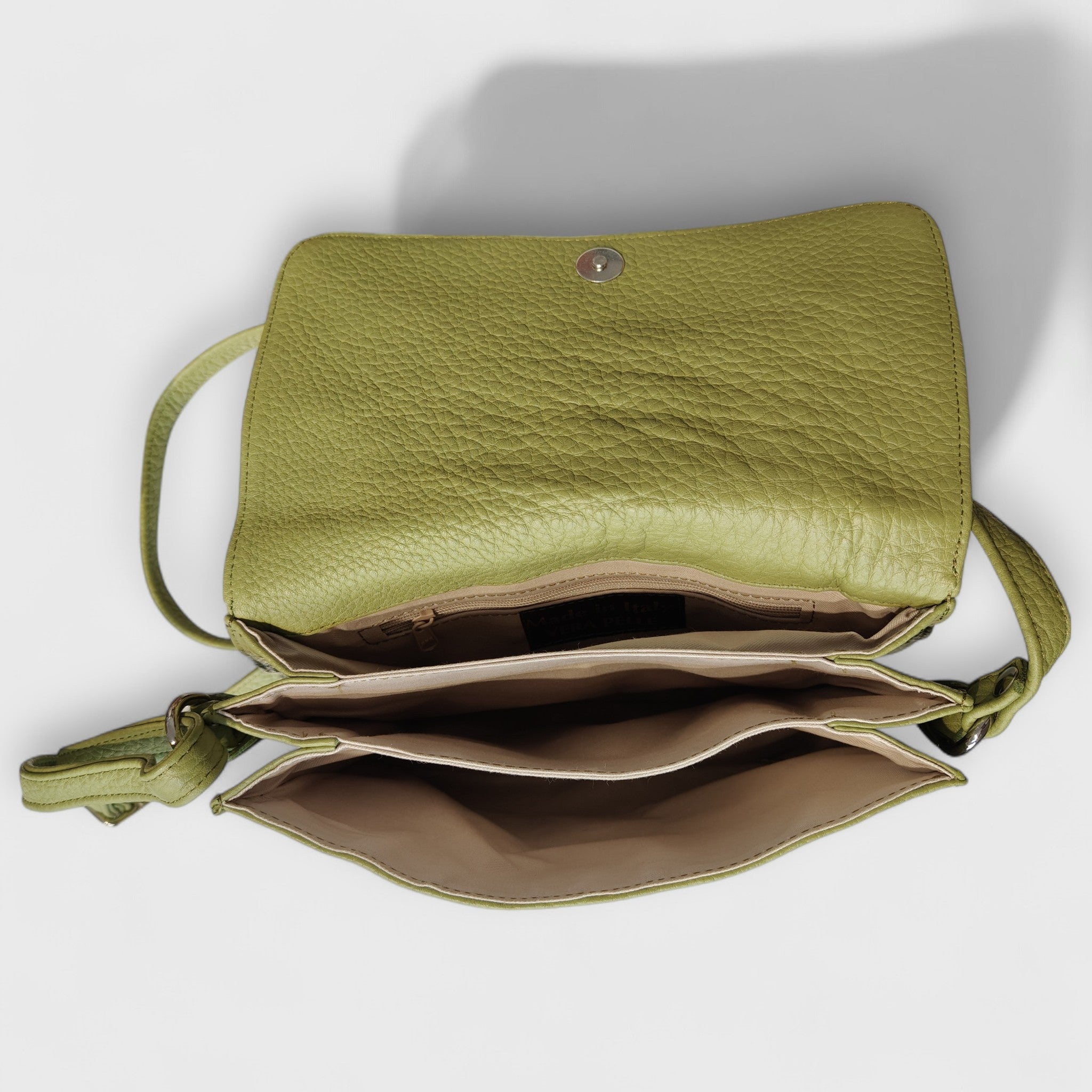 Pelletteria Pelle Nuda Milano, Artigianato Italiano, Vera pelle, Negozio borse donna, Big tre soffietti verde