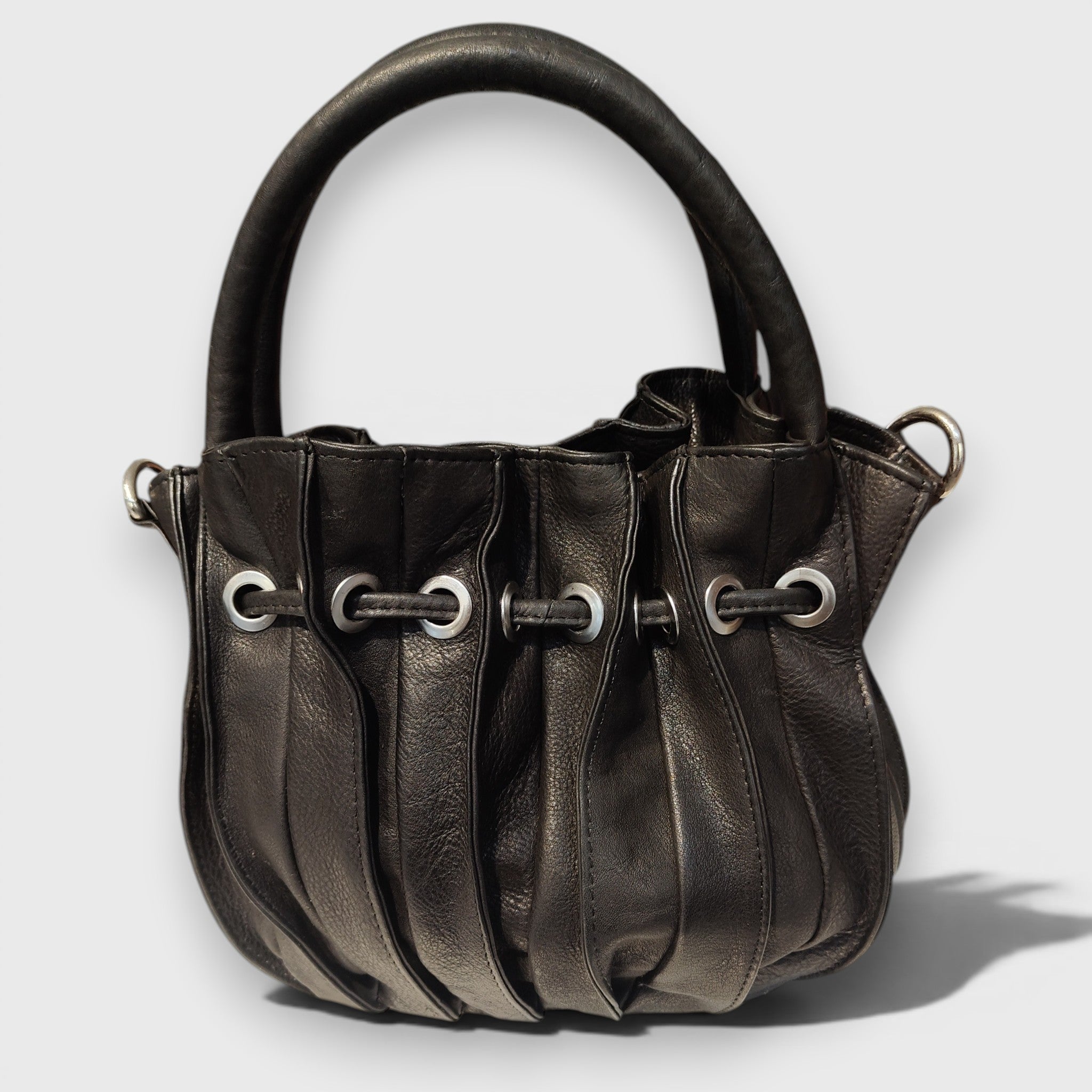 Pelletteria Pelle Nuda Milano, Vera pelle italiana, Negozio borse donna, Caramella mini nero