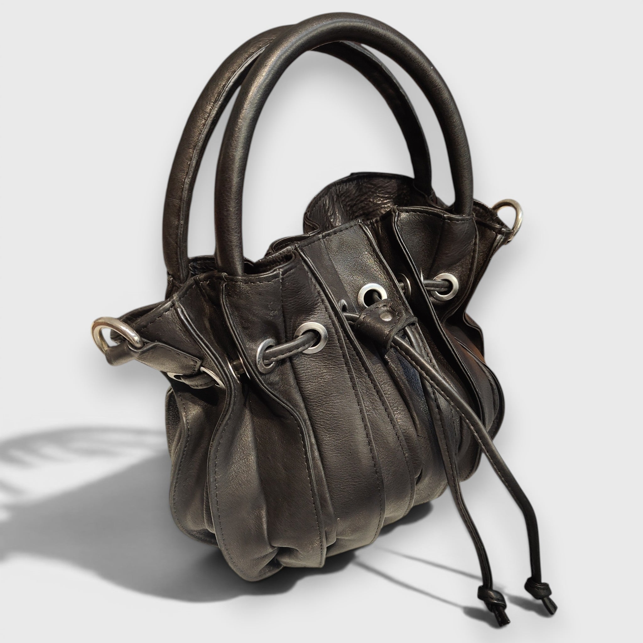 Pelletteria Pelle Nuda Milano, Vera pelle italiana, Negozio borse donna, Caramella mini nero
