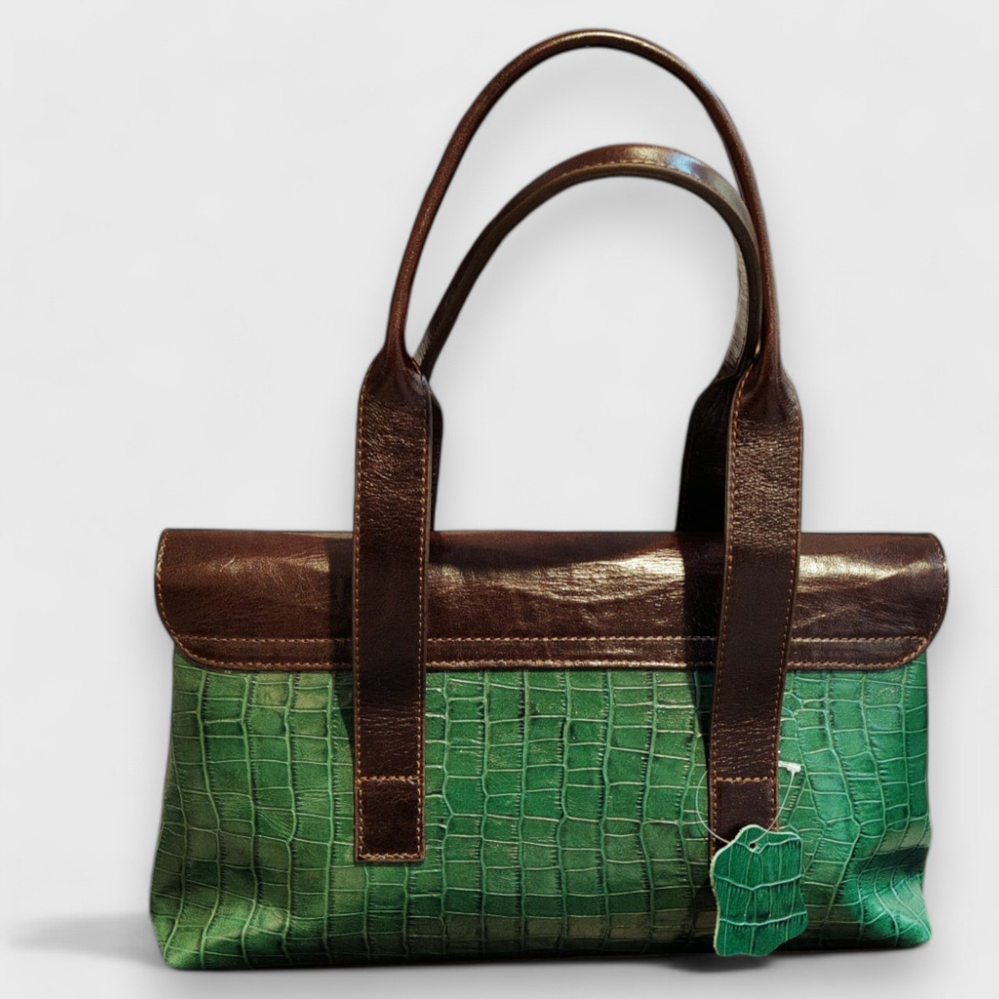 Pelletteria pelle Nuda Milano, Artigianato italiano, vera pelle, Chiara piccola verde