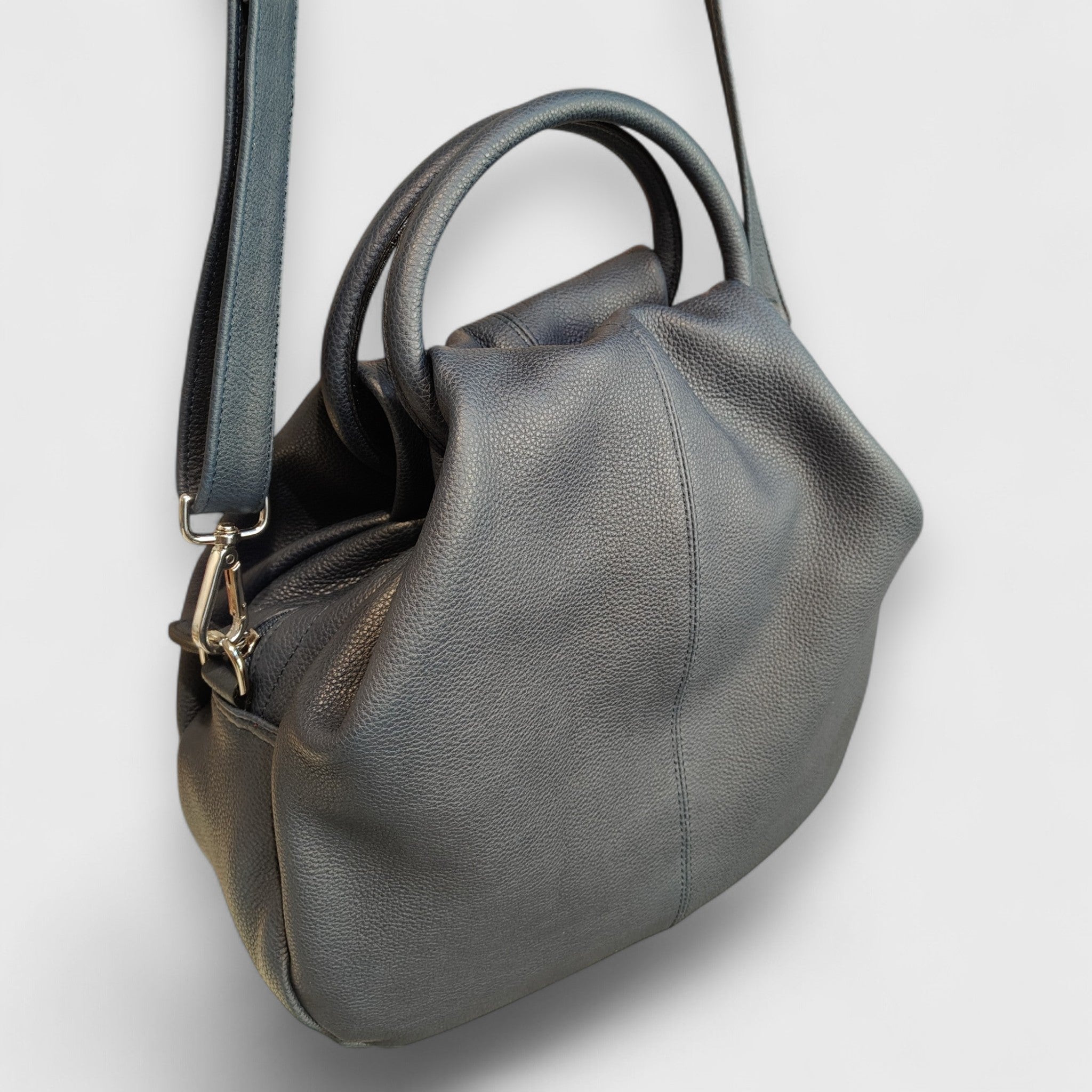 Pelletteria Pelle Nuda Milano, Artigianato Italiano, Vera pelle, Negozio borse donna, Frida blu