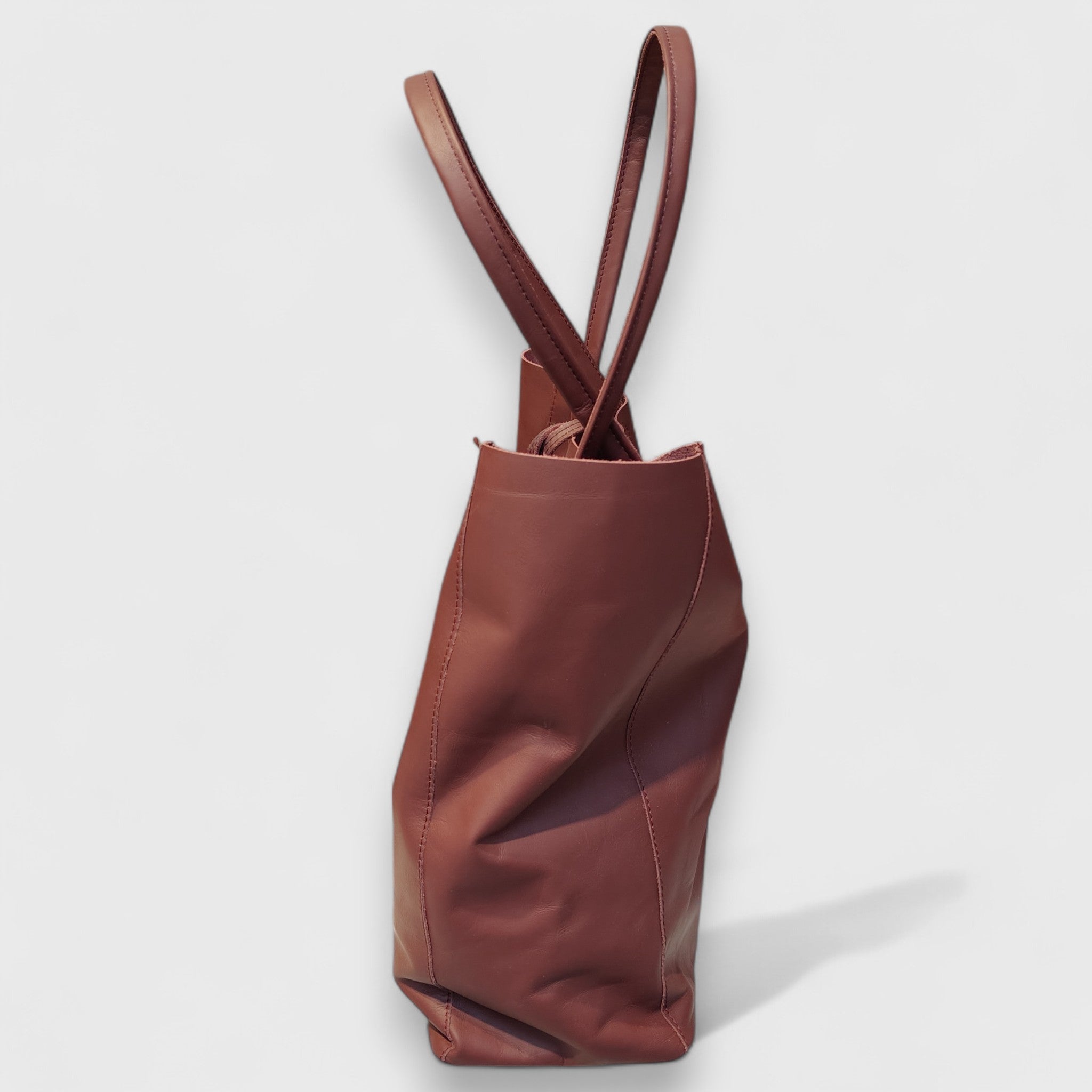 Pelletteria Pelle Nuda Milano, Artigianato Italiano, Vera pelle, Negozio borse donna, Giulia bordeaux