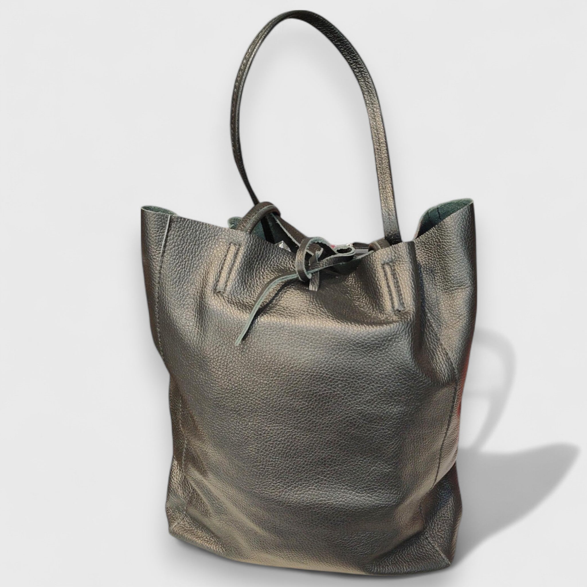 Pelletteria Pelle Nuda Milano, Artigianato Italiano, Vera Pelle, Negozio borse donna, Giulia nera
