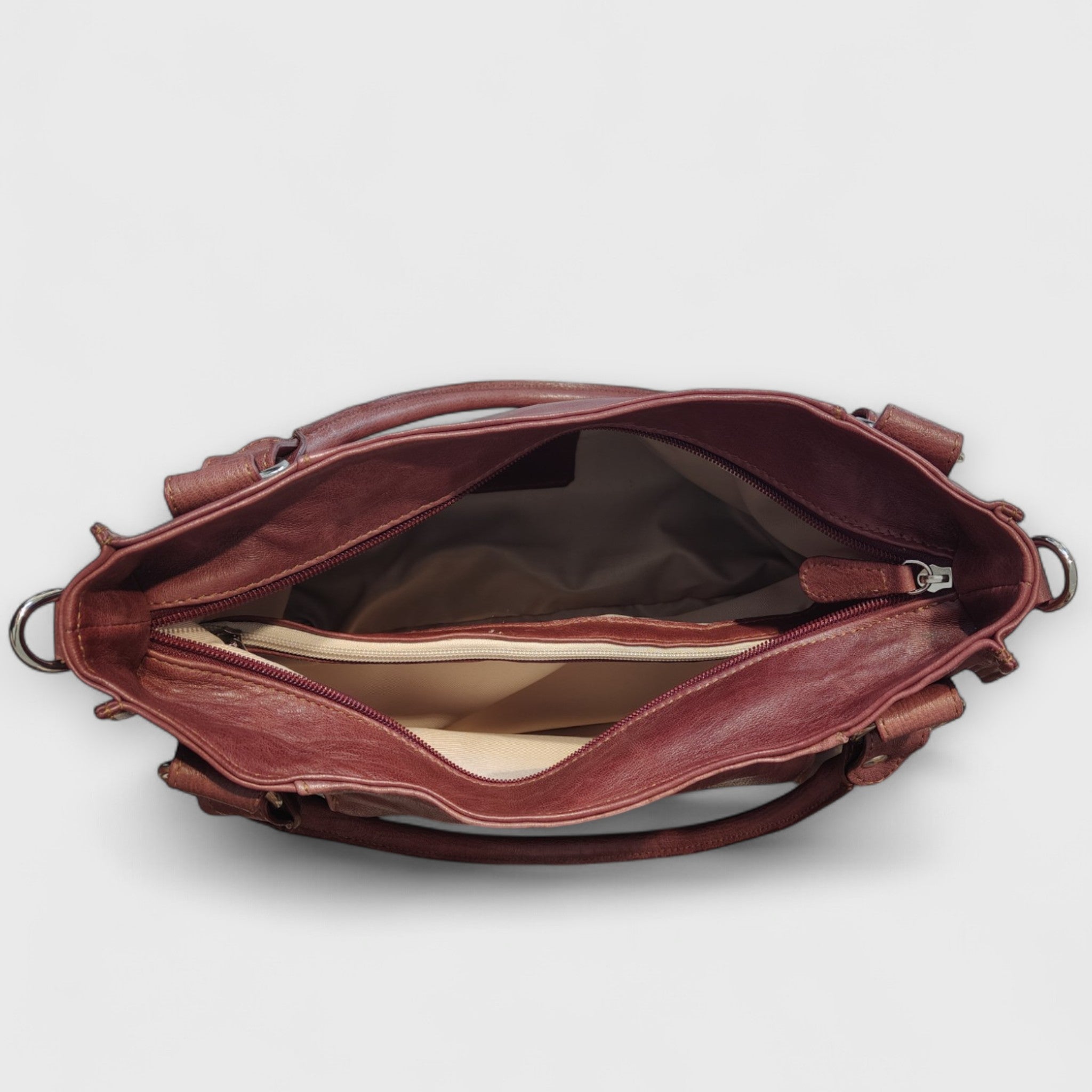 Pelletteria Pelle Nuda Milano, Artigianato Italiano, Vera pelle, Negozio borse donna, Lavinia vinaccia