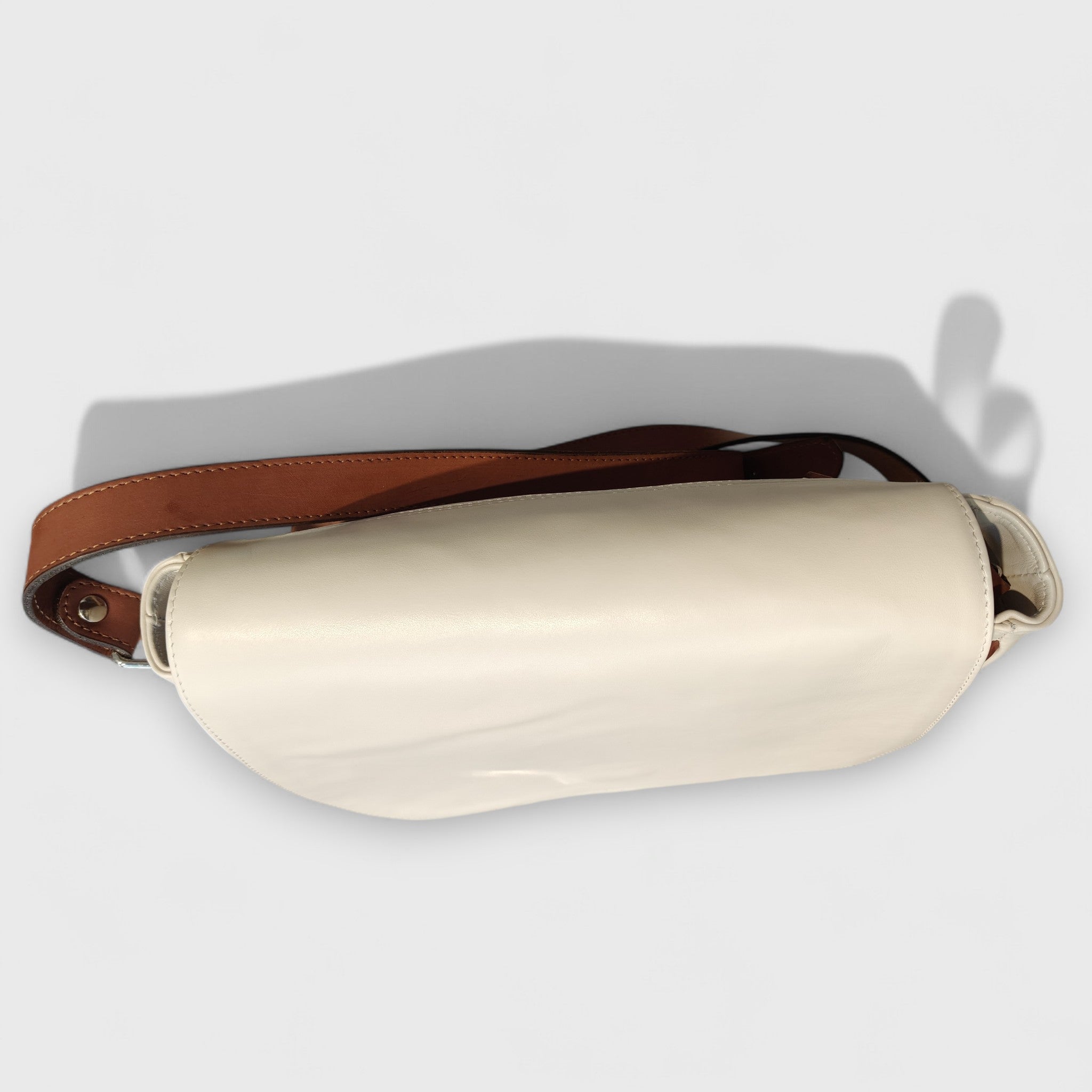 Pelletteria Pelle Nuda Milano, Artigianato Italiano, Vera pelle, Negozio borse donna, Tolfa Grande bianco