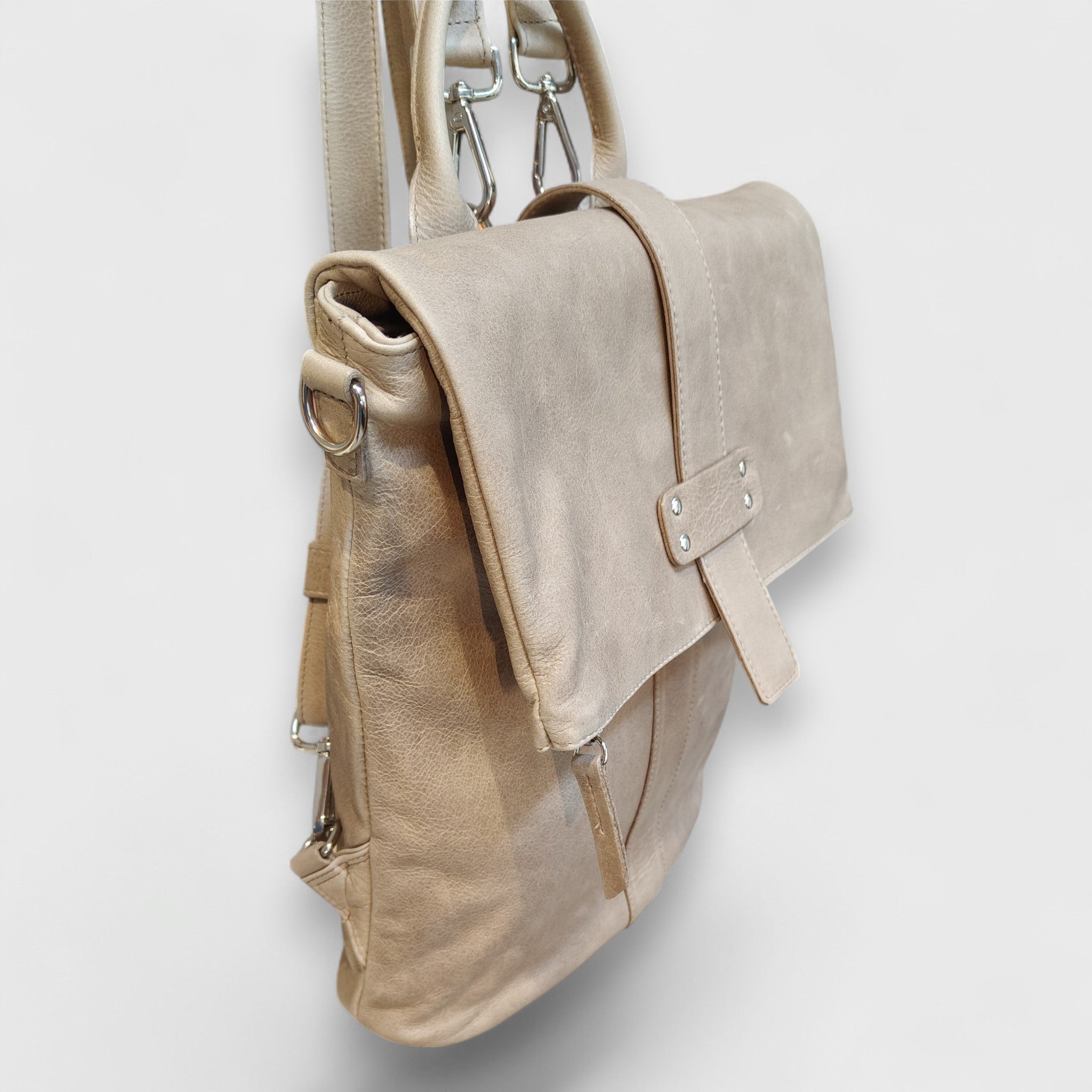 Pelletteria Pelle Nuda Milano, Artigianato Italiano, Vera pelle, Negozio borse donna, Zaino Domino grigio