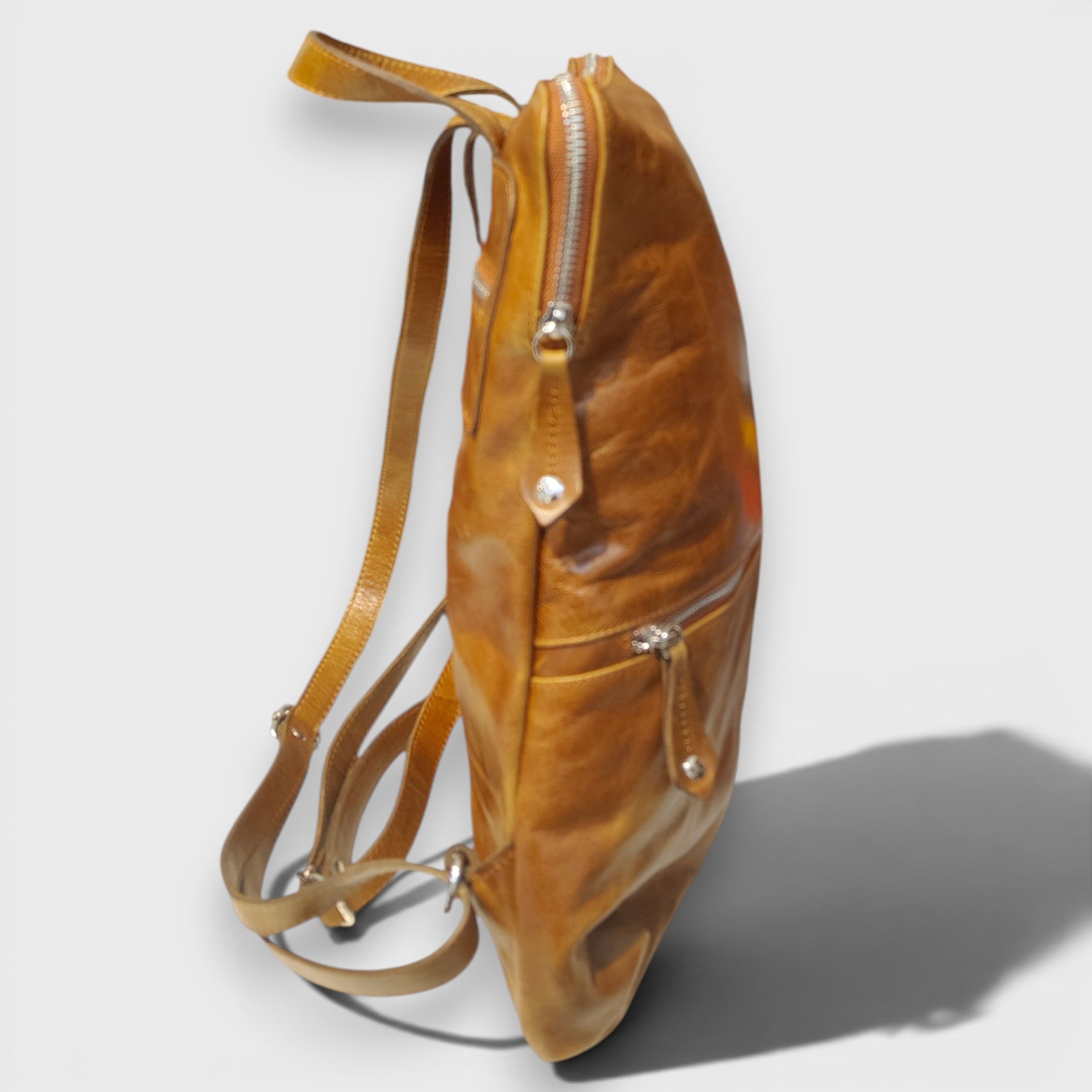 Pelletteria Pelle Nuda Milano, Vera pelle italiana, Negozio borse donna, Zaino Genova marrone