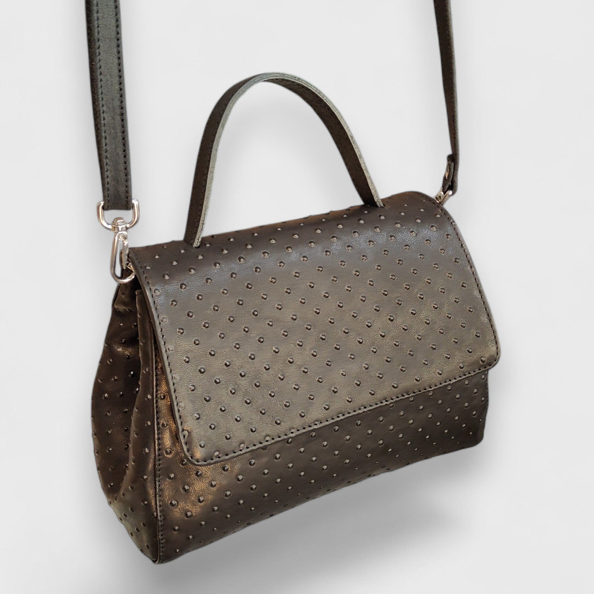 Pelletteria Pelle Nuda Milano, Artigianato Italiano, Vera pelle, Negozio borse donna, Amor nero