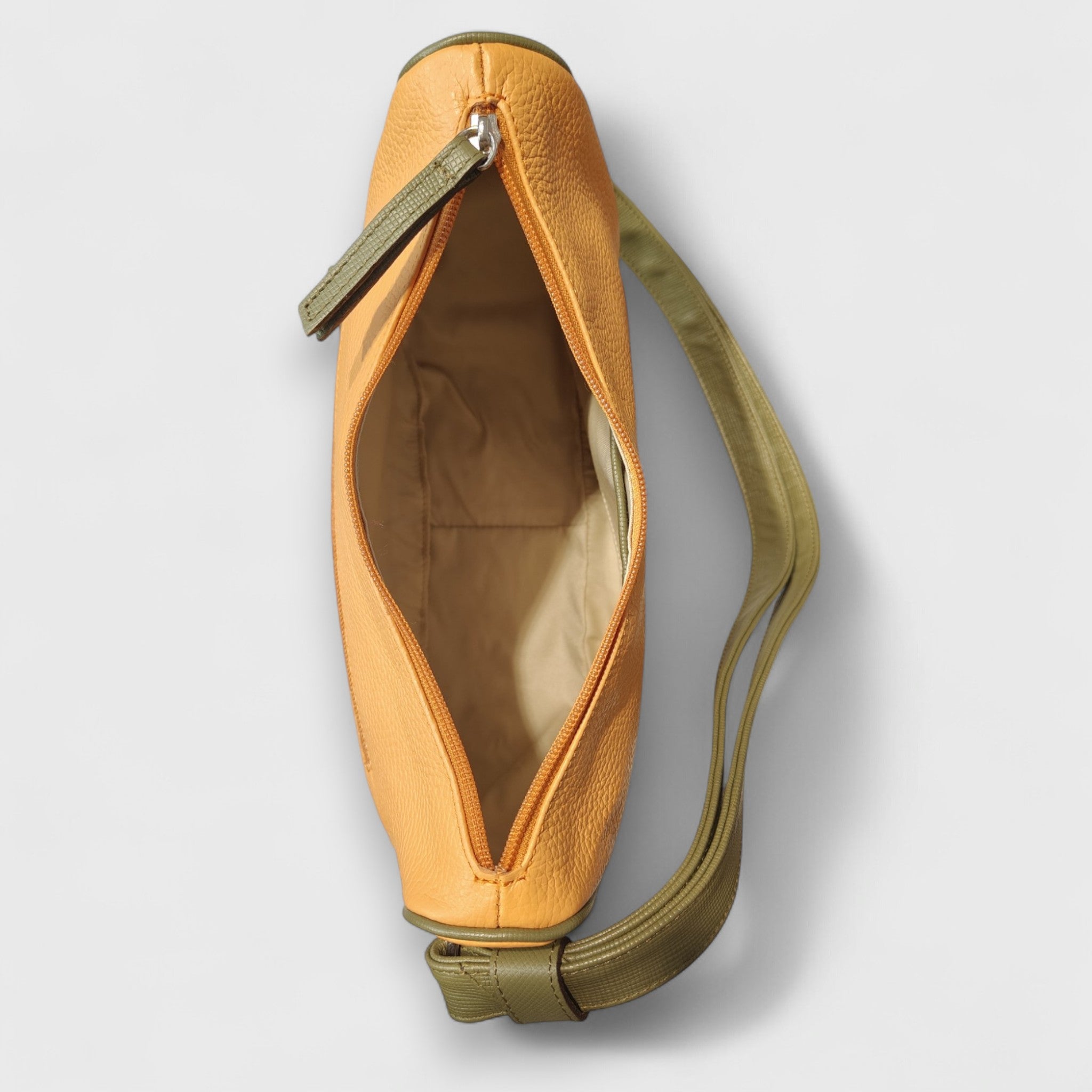 Pelletteria Pelle Nuda Milano, Artigianato Italiano, Vera pelle, Negozio borse donna, Aurora arancione