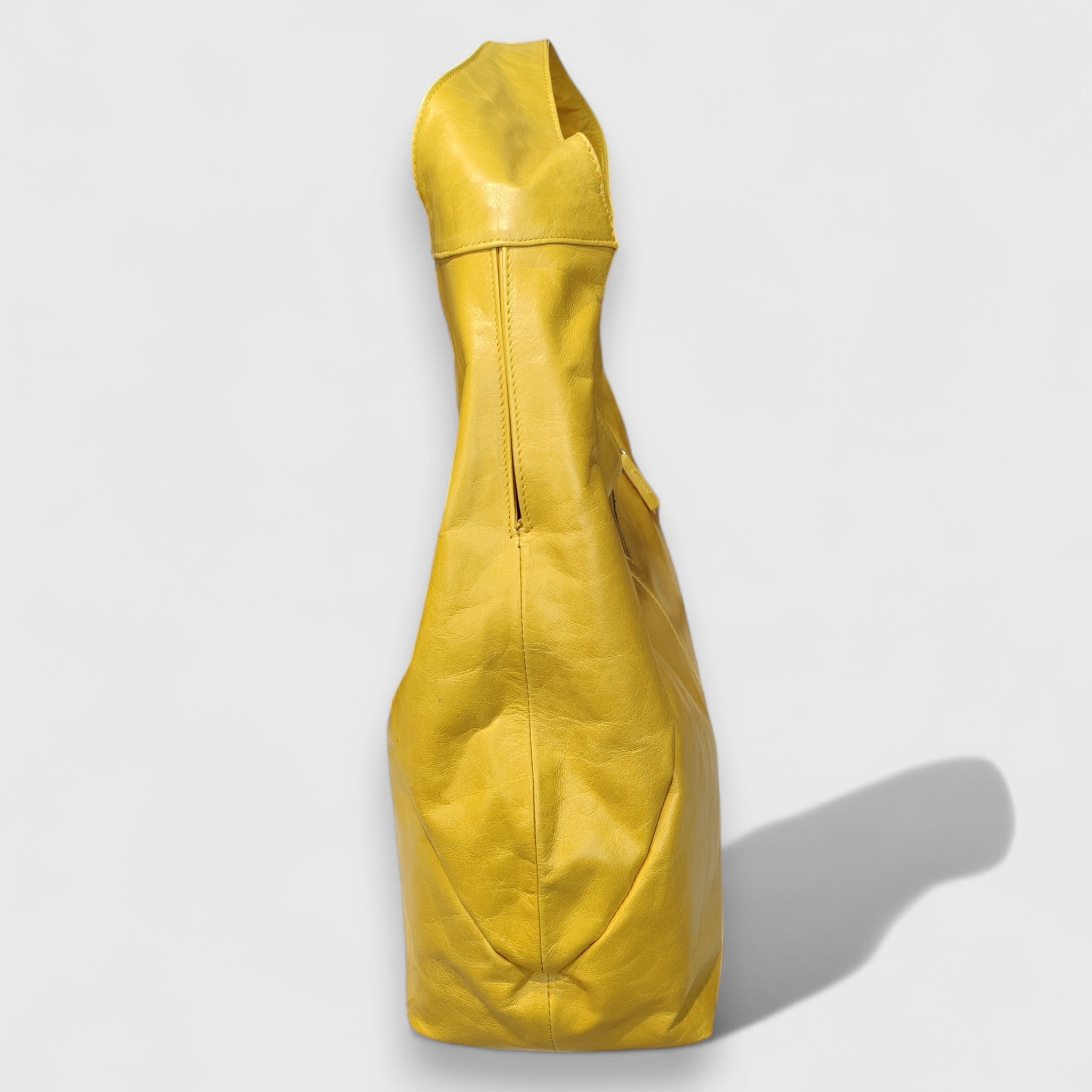Pelletteria Pelle Nuda Milano, Artigianato Italiano, Vera pelle, Negozio borse donna, Barchetta giallo