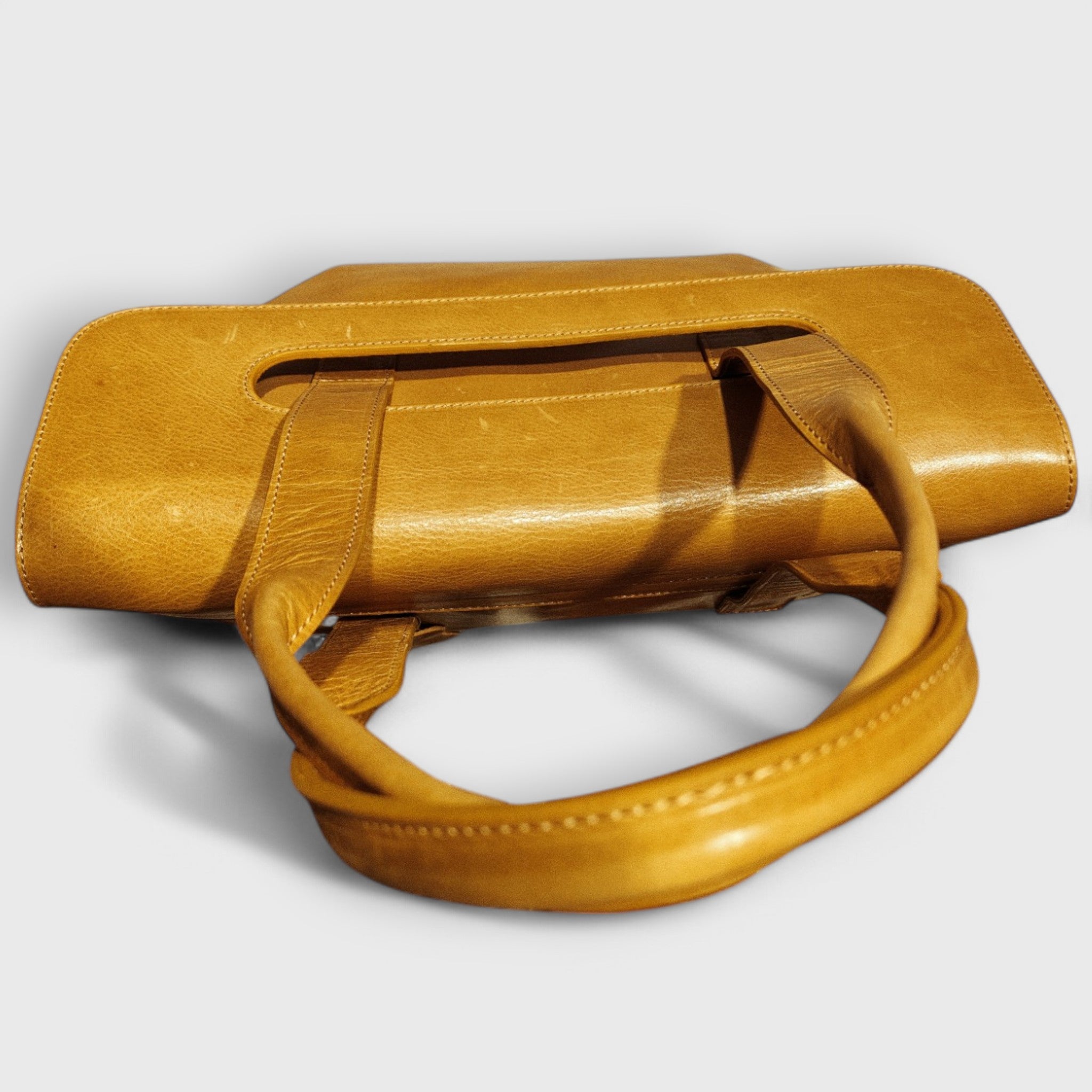 Pelletteria Pelle Nuda Milano, Artigianato Italiano, Vera pelle, Negozio borse donna, Chiara media giallo