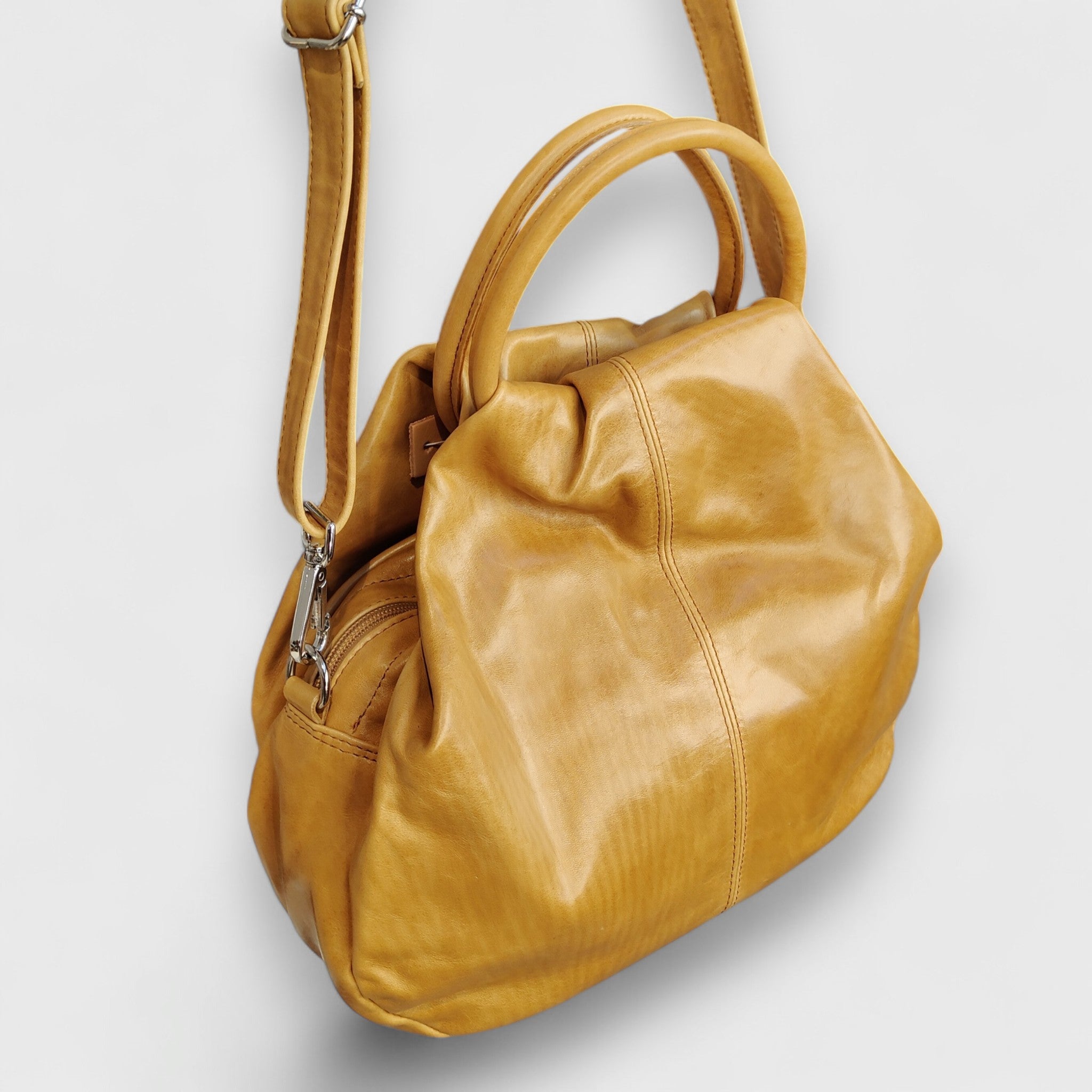 Pelletteria Pelle Nuda Milano, Artigianato Italiano, Vera pelle, Negozio borse donna,  Frida giallo