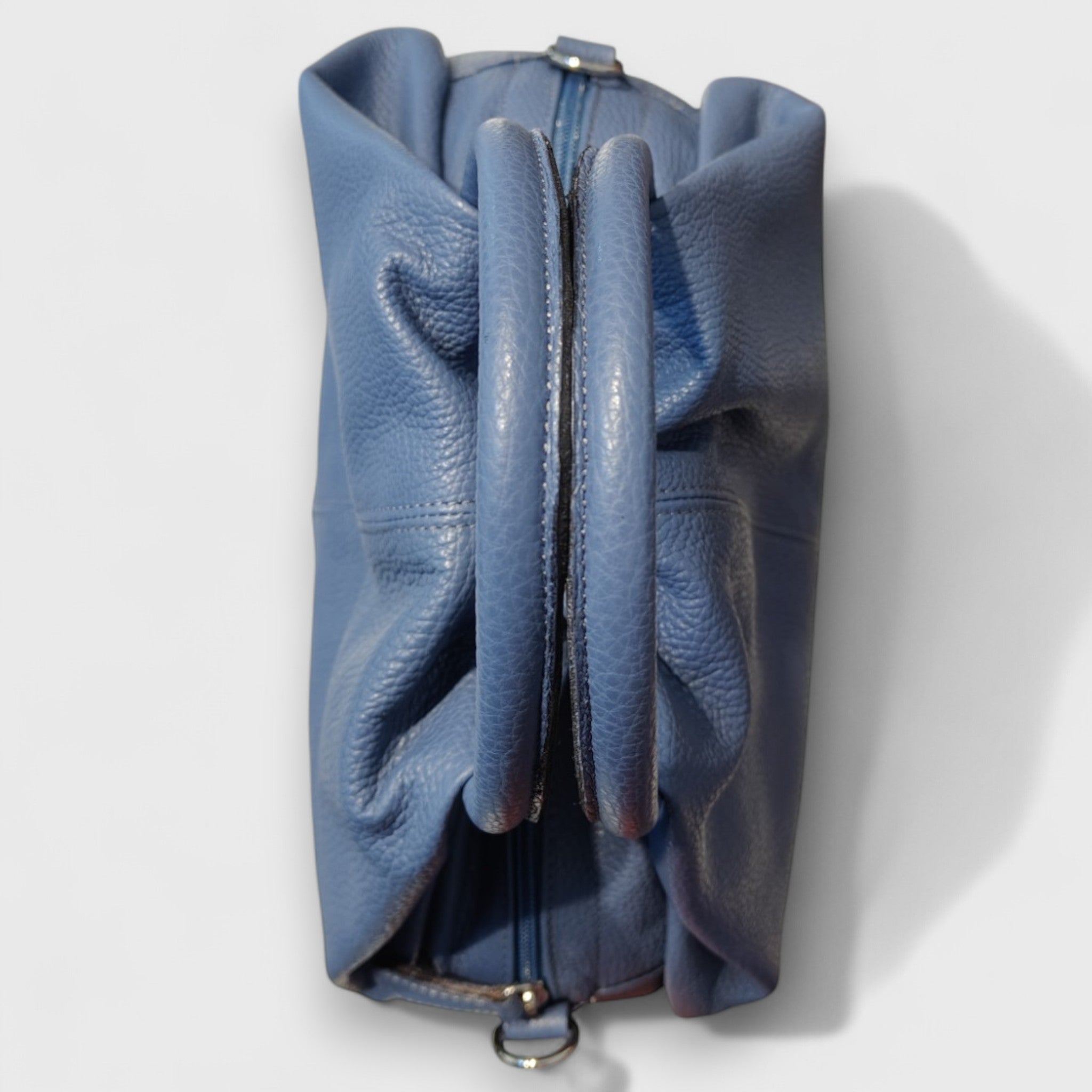 Pelletteria Pelle Nuda Milano, Artigianato Italiano, Vera pelle, Negozio borse donna, Frida azzurro