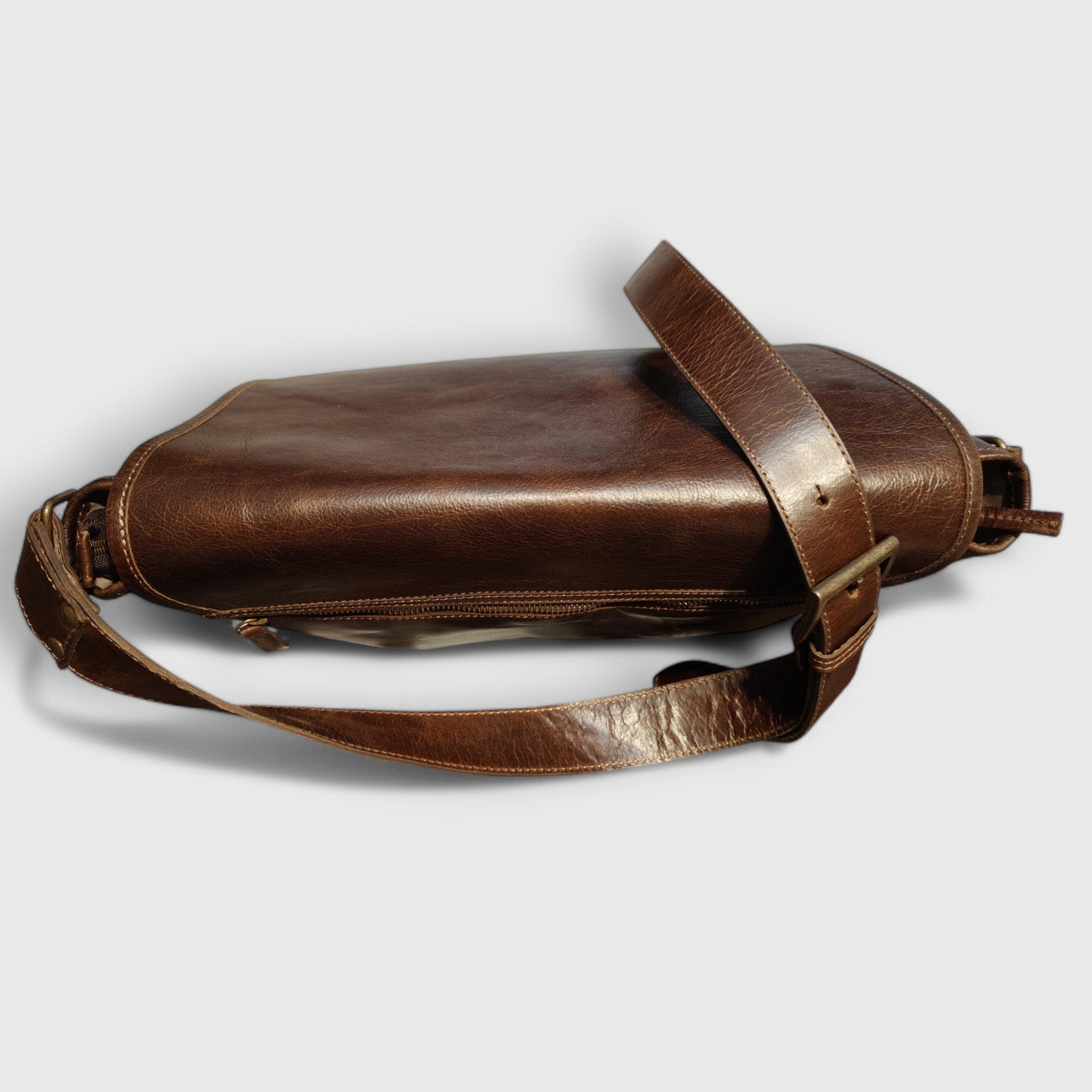 Pelletteria Pelle Nuda Milano, artigianato italiano, vera pelle, Borsa lavoro, Gigante testa di moro