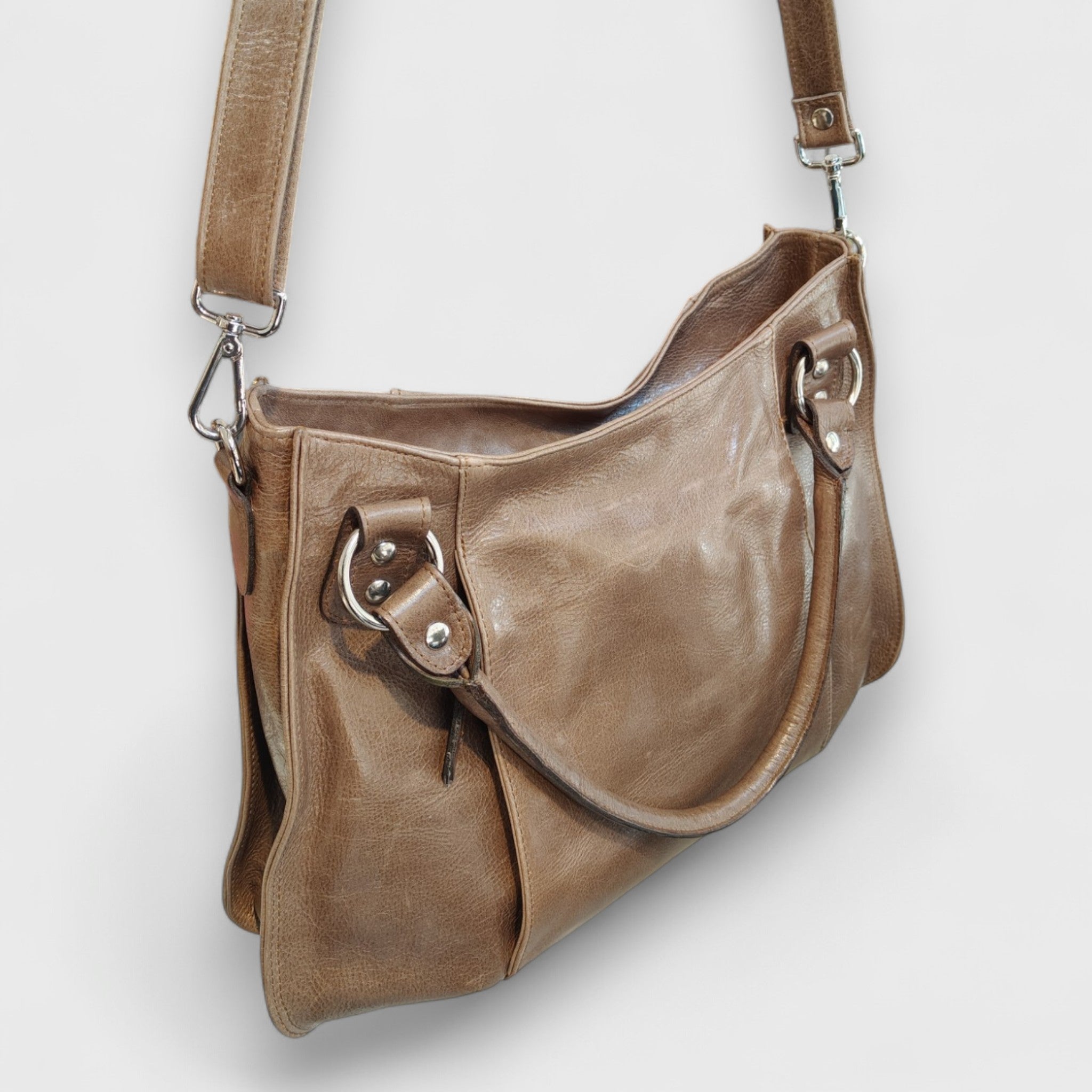 Pelletteria Pelle Nuda Milano, Artigianato Italiano, Vera pelle, Negozio borse donna, Lavinia marrone