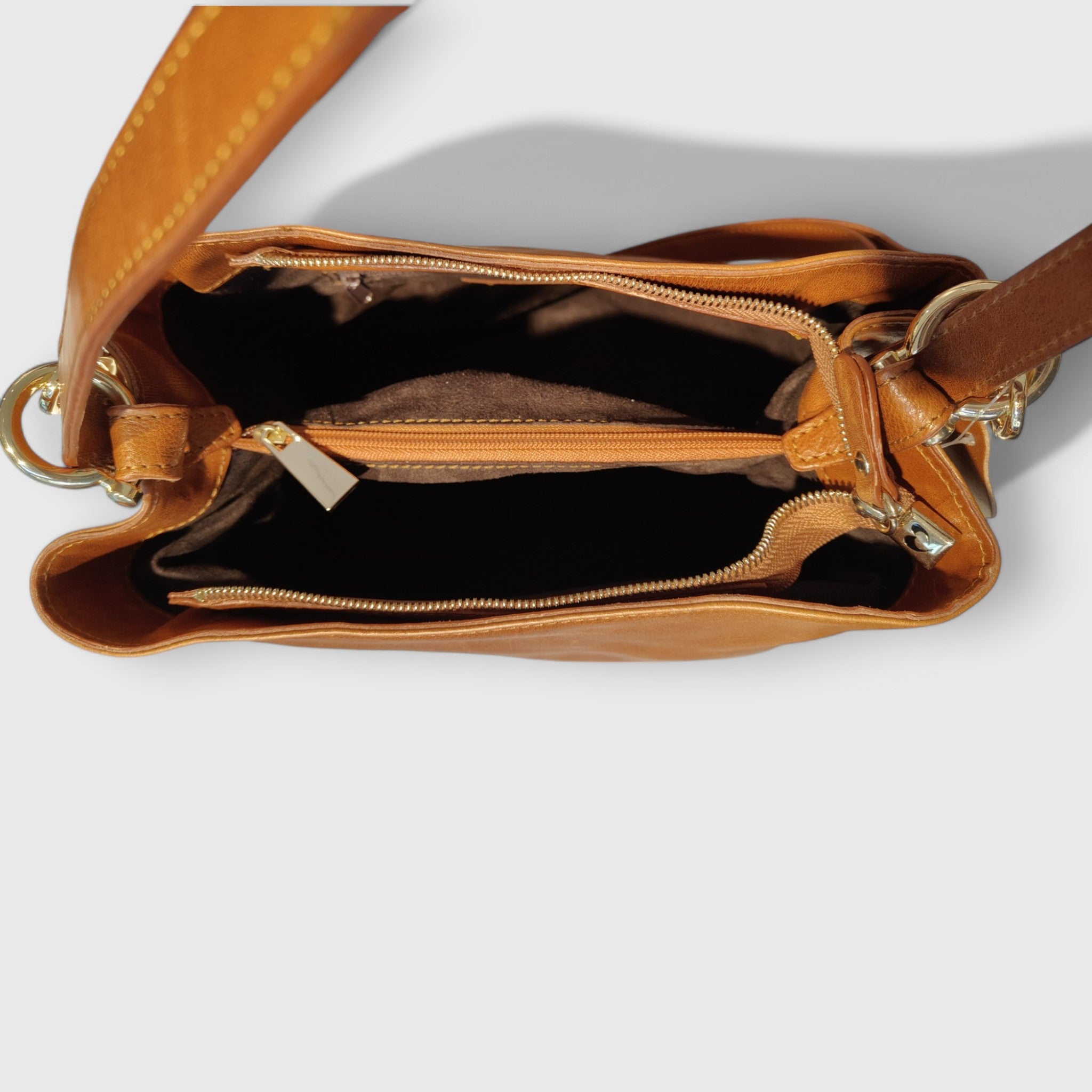 Pelletteria Pelle Nuda Milano, Artigianato italiano, Vera pelle, Negozio borse donna, Matilde marrone