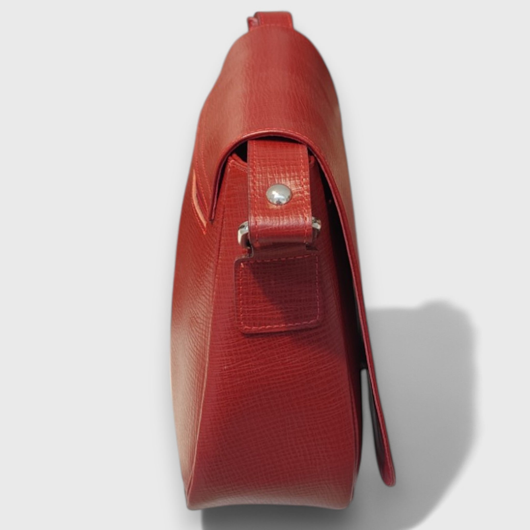 Pelletteria Pelle Nuda Milano, Artigianato Italiano, Vera pelle, Negozio borse donna, Tolfa Grande rosso