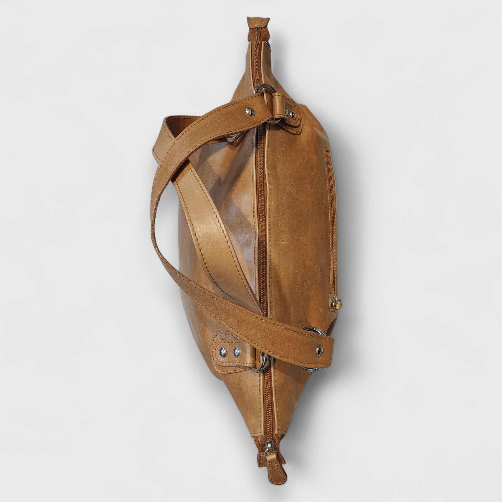 Pelletteria Pelle Nuda Milano, Artigianato Italiano, Vera pelle, Negozio Borse viaggio, Torino miele 