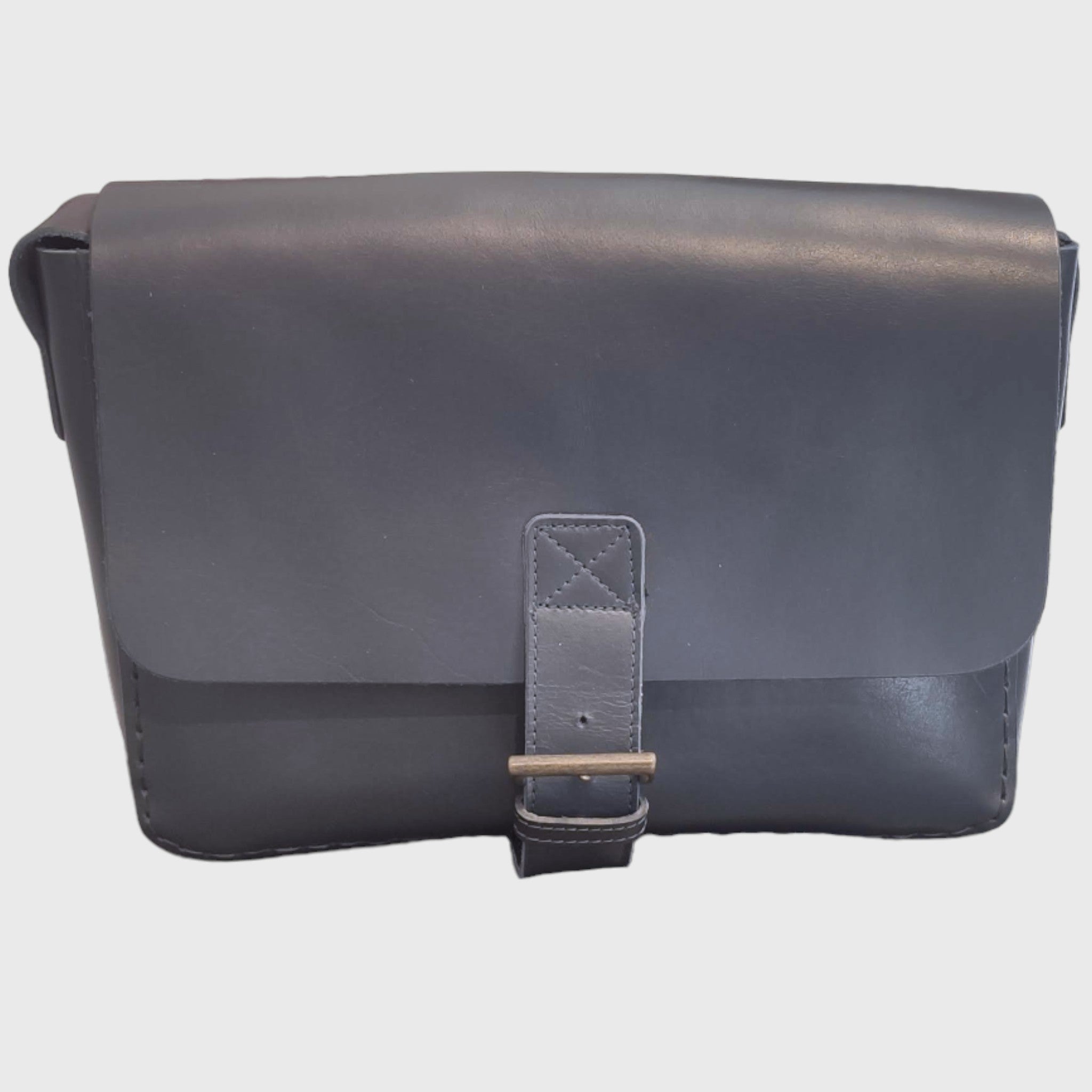 Pelletteria Pelle Nuda Milano, Artigianato italiano, vera pelle, borsa uomo, borsa donna, cartellina blu 