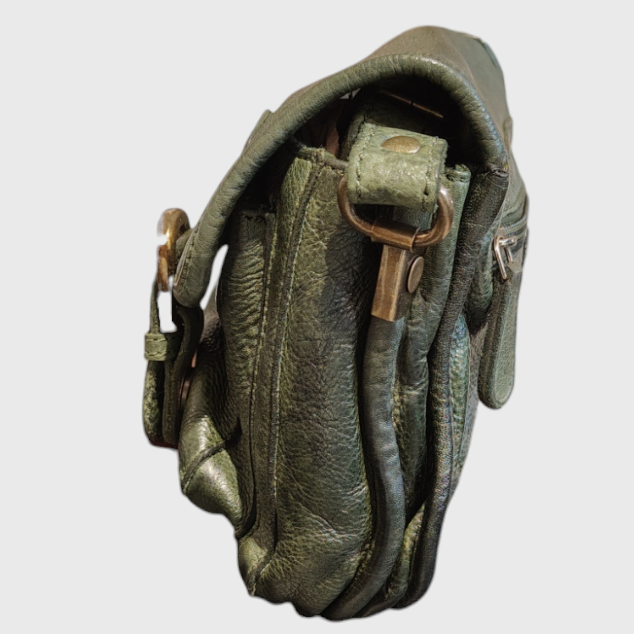 Pelletteria Pelle Nuda Milano, Artigianato italiano, vera belle, tracolla donna, Gaia  verde