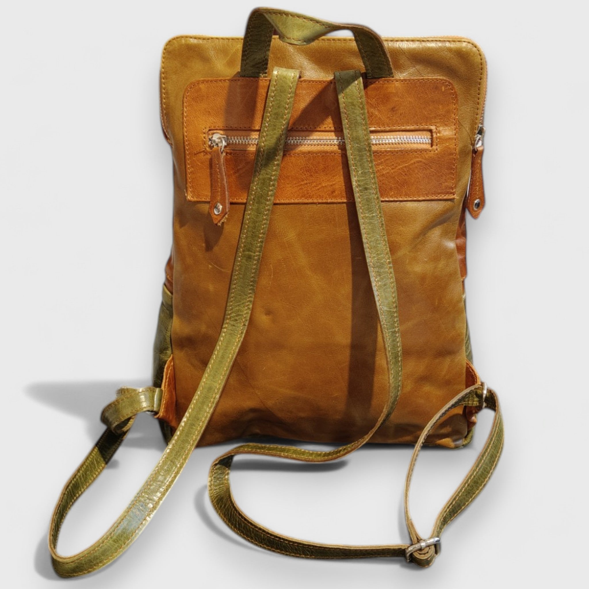Pelletteria Pelle Nuda Milano, Artigianato italiano, vera pelle, zaino Uomo donna, Zaino Genova verde-marrone